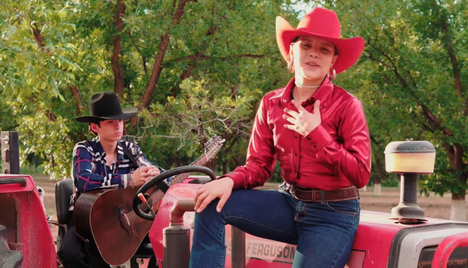 Romi Chacón presenta su nueva colaboración con Randy Ortiz: “Antes Que Al Mío”