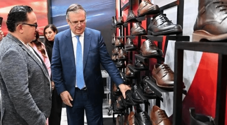 Impone México arancel del 25% a zapatos chinos