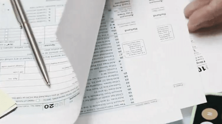 Alertan por estafadores que hacen facturas falsas con IA