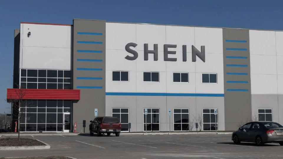 Italia multa a Shein con más de un millón de dólares por «lavado de imagen verde», engañar sobre el impacto ambiental de sus productos