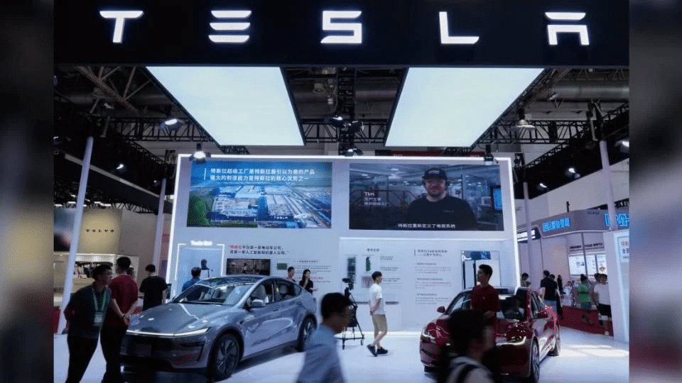 Tesla entrega a Musk alrededor de 29 mil millones en acciones pese a caída bursátil