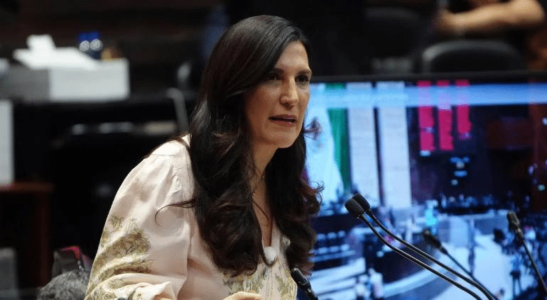 Perfilan a Kenia López para presidir la Cámara de Diputados