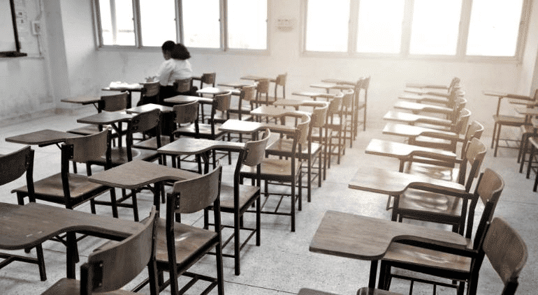 Abandonaron escuela 864 mil estudiantes en último ciclo