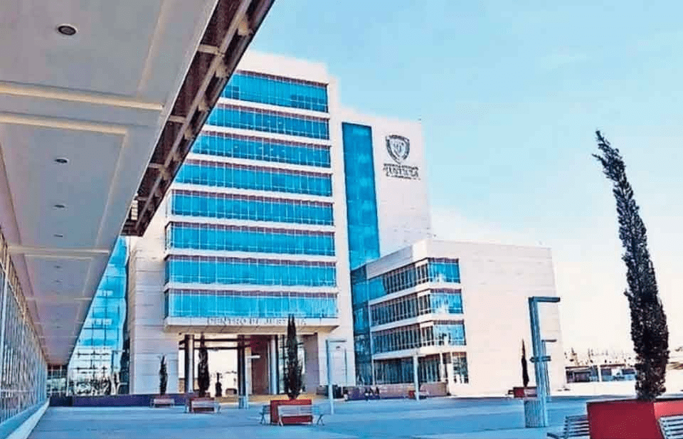 Incumplen jueces orden; no inician