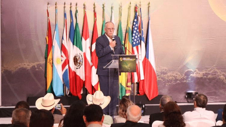 “Es tiempo de abrir la frontera de EUA al ganado”: Berdegué