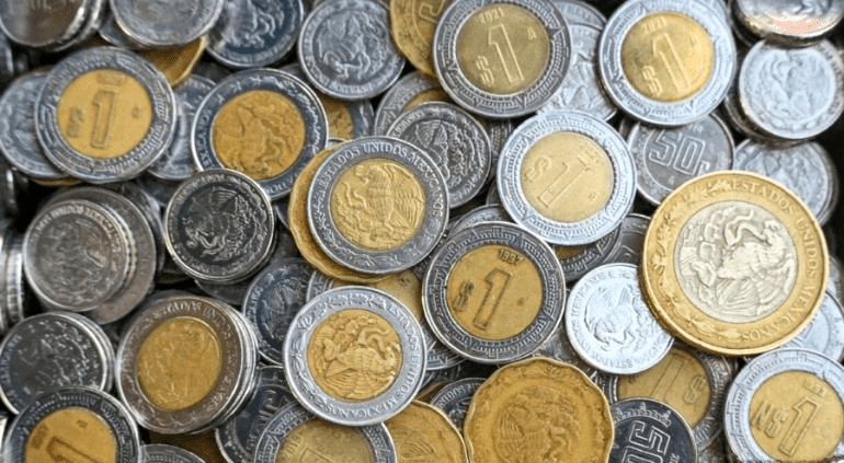 Aprovecha peso debilidad del dólar tras fiestas patrias; así abrió