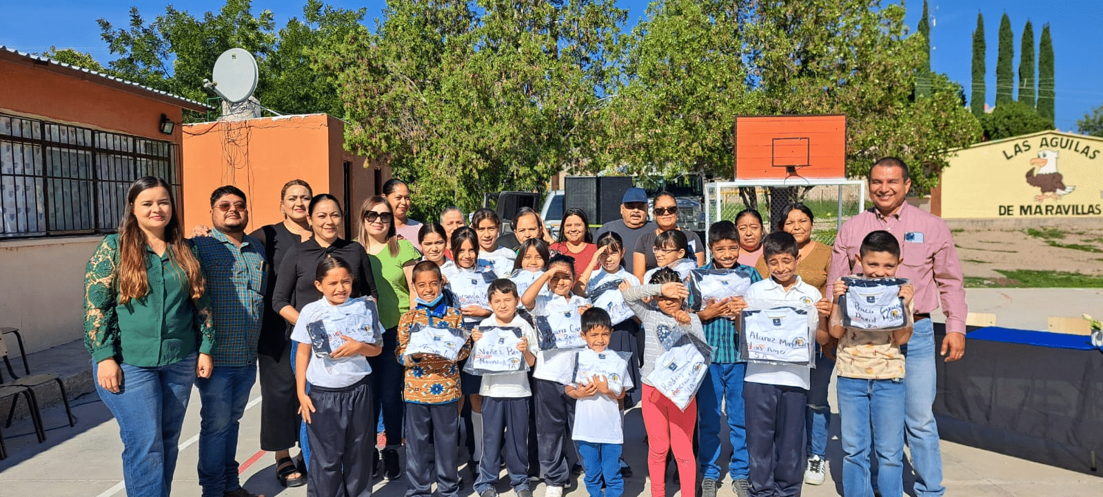 Próxima semana inicia entrega de uniformes escolares gratuitos en La Cruz