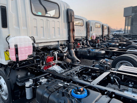 Impondrá Trump arancel de 25% a camiones; México, principal proveedor