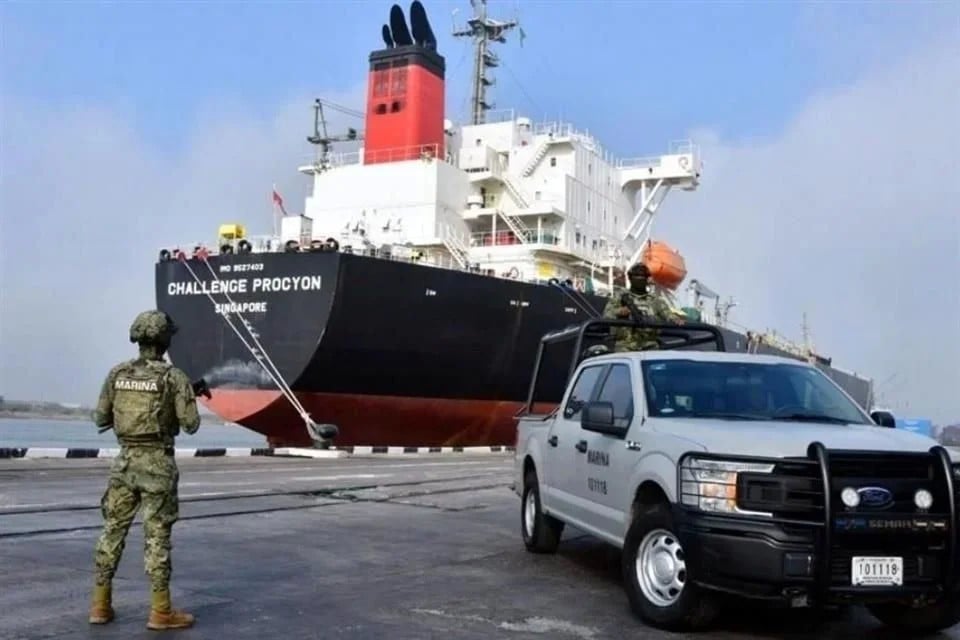 Van contra empresa por huachicol fiscal