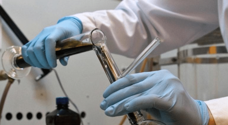 Huachicol fiscal: Prepara Aduanas 14 laboratorios para detección