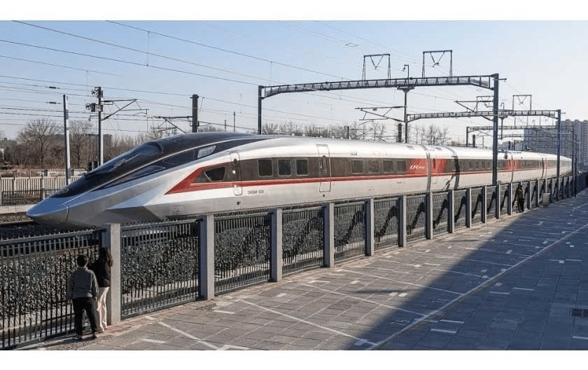 Cómo China impulsa sus coches eléctricos y trenes de alta velocidad