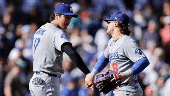 Dodgers vence a Brewers con juego completo de Yamamoto y va arriba 2-0