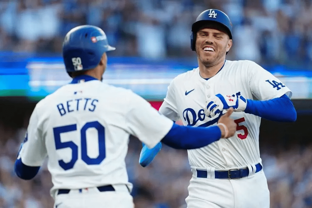 Dodgers LA ganan 3-1 a los Cerveceros en el juego 3 de la LNCS