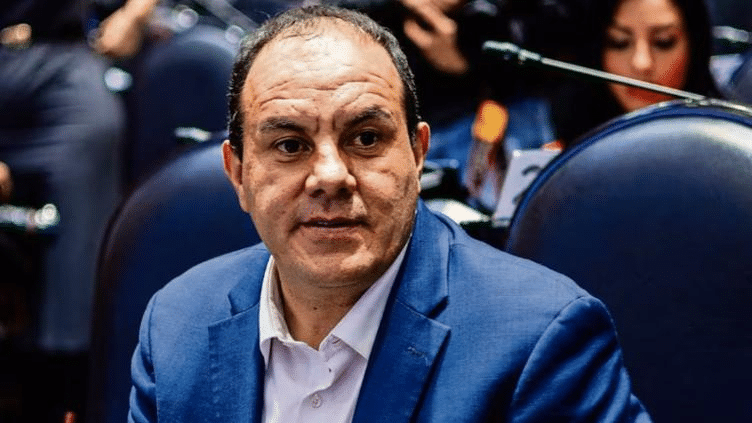 Cachan al Cuau jugando ¡pádel! durante comisión de diputados