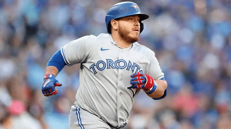 México presente: Jugará el mexicano Alejandro Kirk en la Serie Mundial