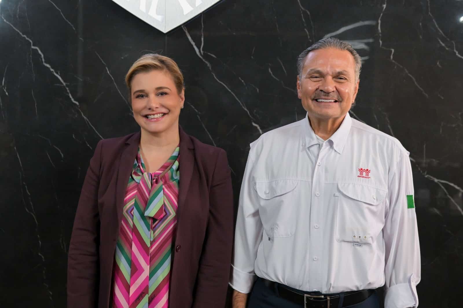 Maru Campos sostiene reunión de trabajo con el director general del Infonavit