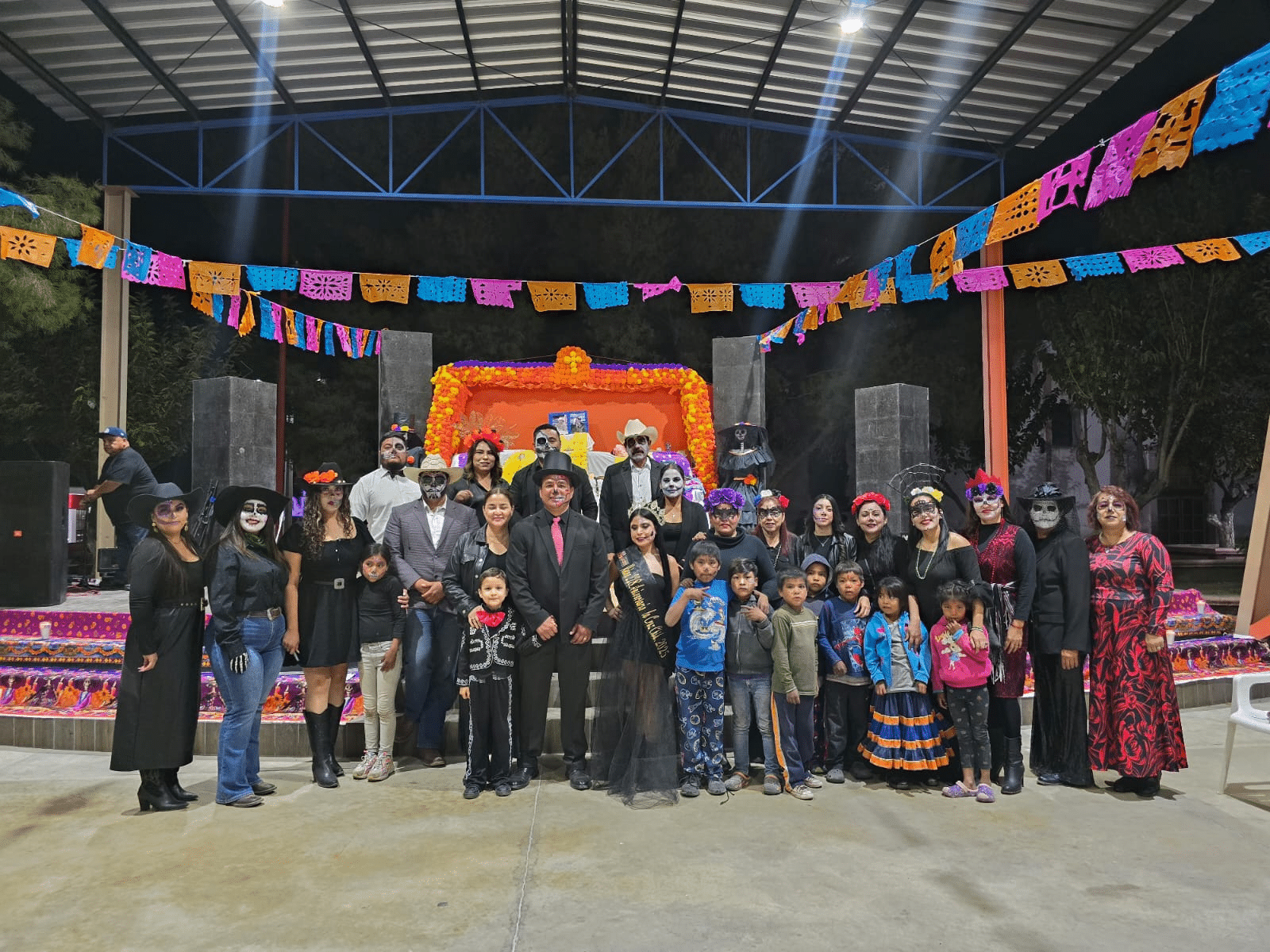 Colorido Desfile de Catrines y Catrinas en La Cruz