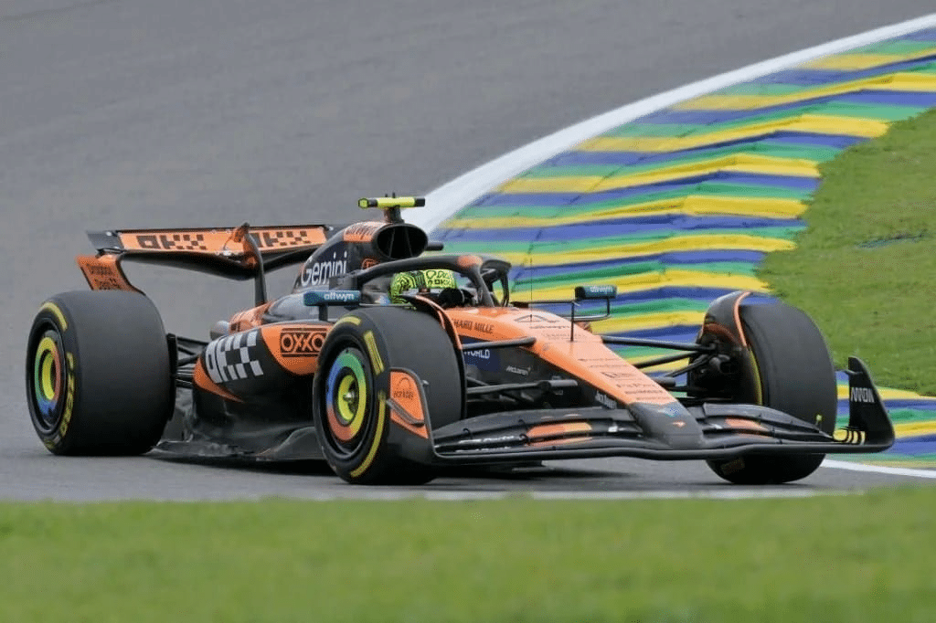 Norris gana Sprint en Brasil; Piastri queda fuera por choque