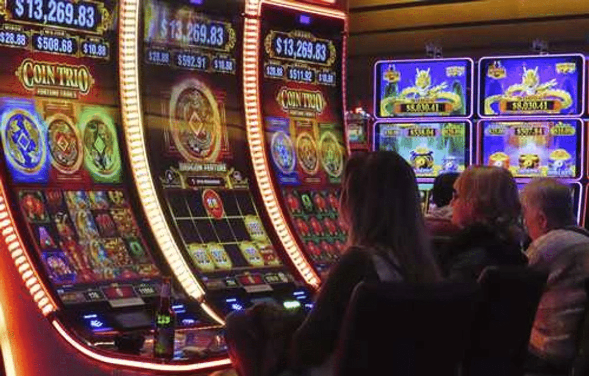 Cierran casinos por lavado; dos son de Grupo Salinas