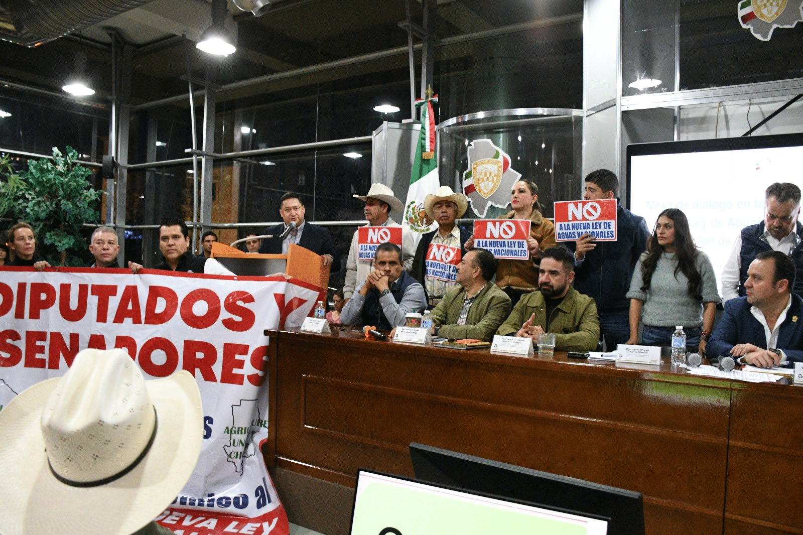 «Productores y Legisladores Rechazan Reforma a la Ley General del Agua por No Considerar la Realidad del Campo»