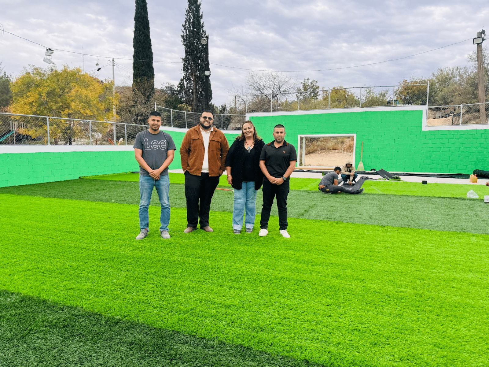 Inicia colocación de pasto sintético en la cancha de La Boquilla con inversión de 230 mil pesos