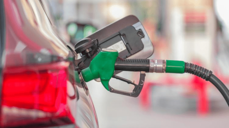 ¿Seguirá litro a $24? Llega gasolina a diciembre con impuesto máximo