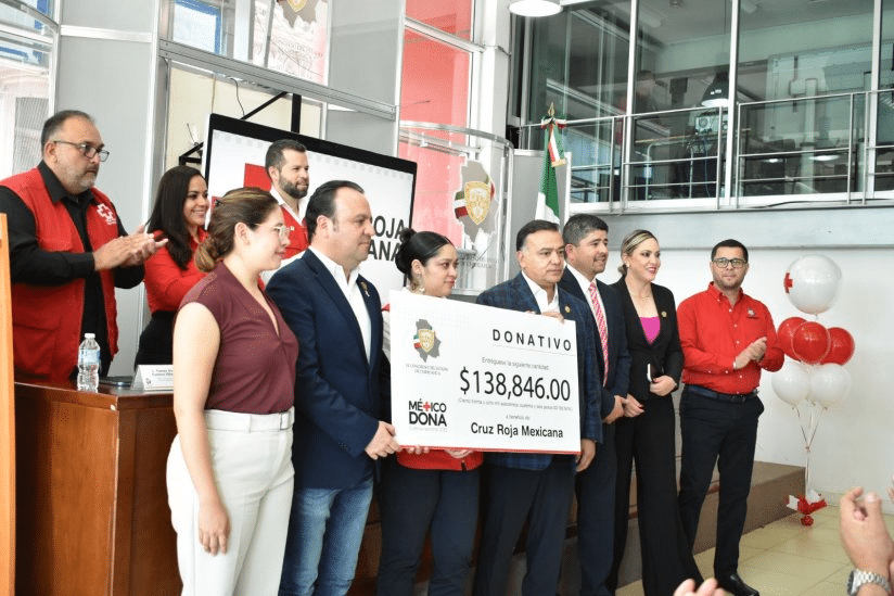 Recibe Congreso el distintivo Diamante por su compromiso con causas humanitarias y sociales.