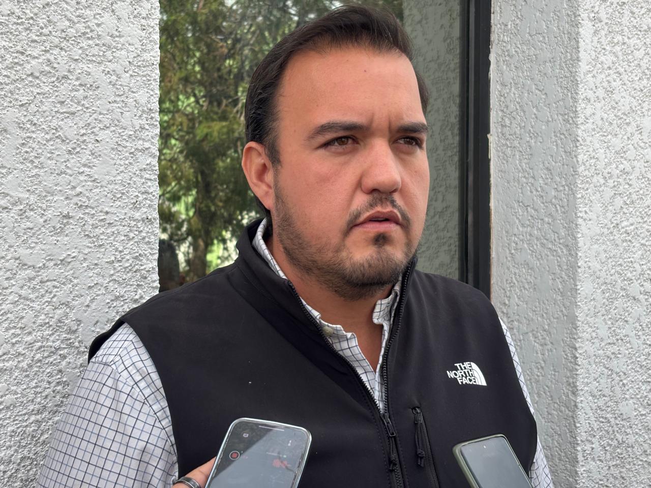 Jorge Aldana se reunirá esta tarde con Pedro Acosta; «tomaremos medidas firmes», afirma