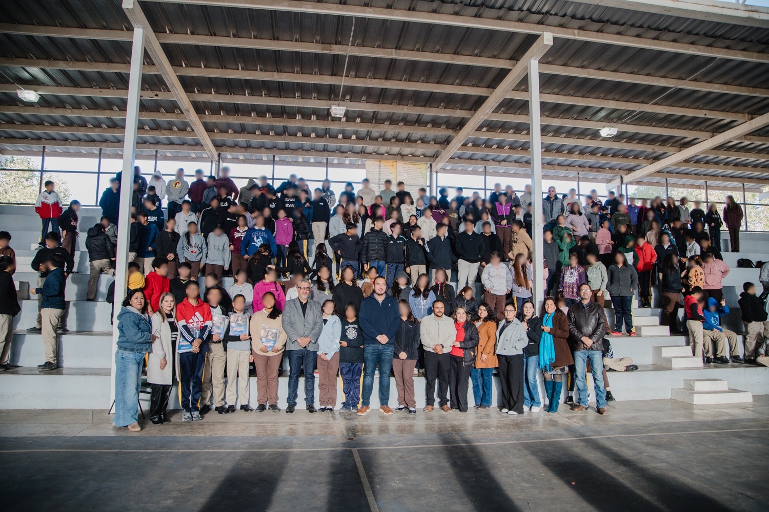 Fortalecemos la educación con entrega de útiles la secundaria federal; gracias a nuestra gobernadora Maru Campos