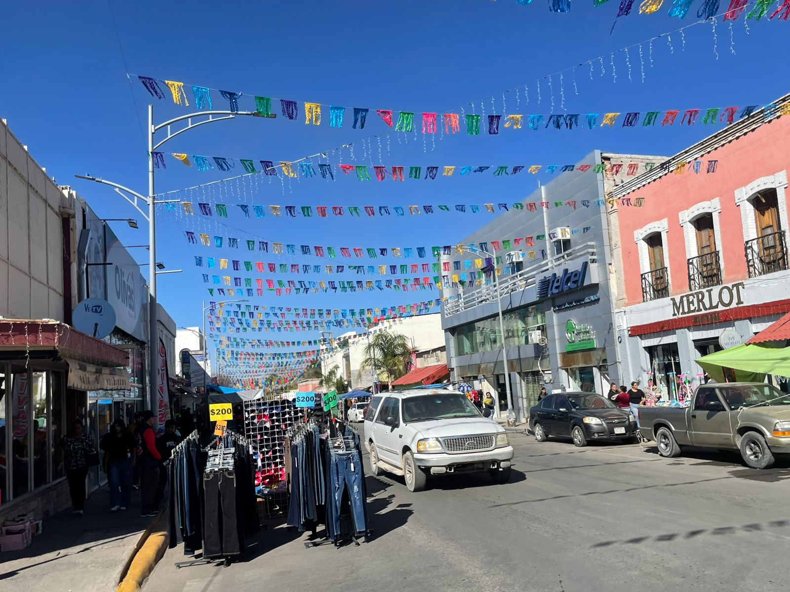 Otorgan 180 permisos temporales para venta ambulante y de banqueta durante temporada navideña