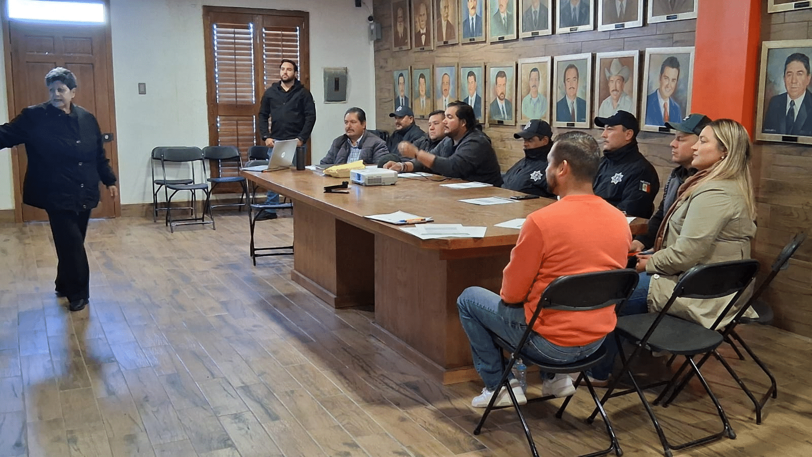 Elementos de Seguridad Pública de La Cruz reciben capacitación en Justicia Cívica