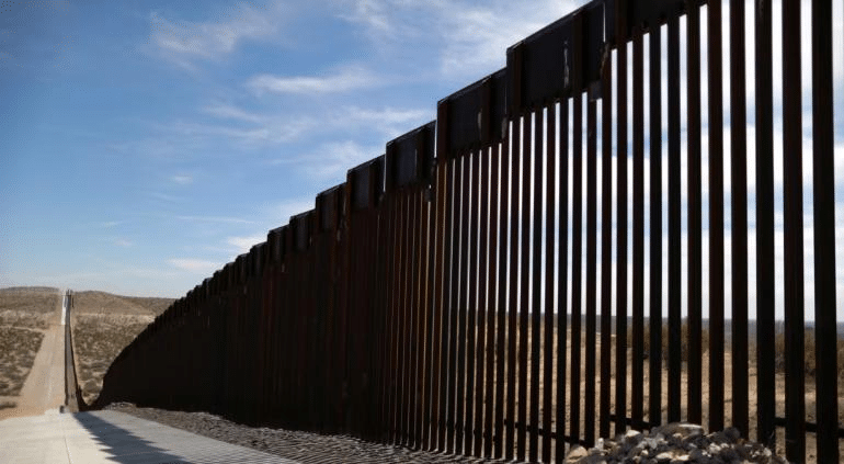 Intentaron saltar el muro… más de 400 heridos: Embajada de EU