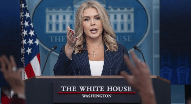 Anunció Karoline Leavitt su segundo embarazo y agradeció a Trump