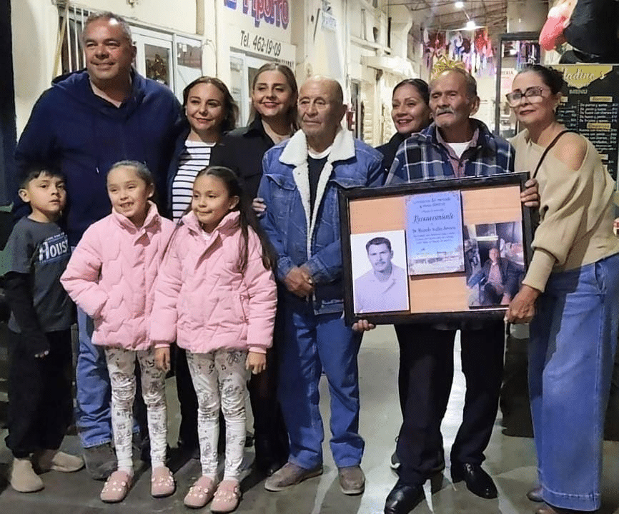 Reconocen a Ricardo Valles Arrieta, símbolo de constancia en el Mercado Abraham González