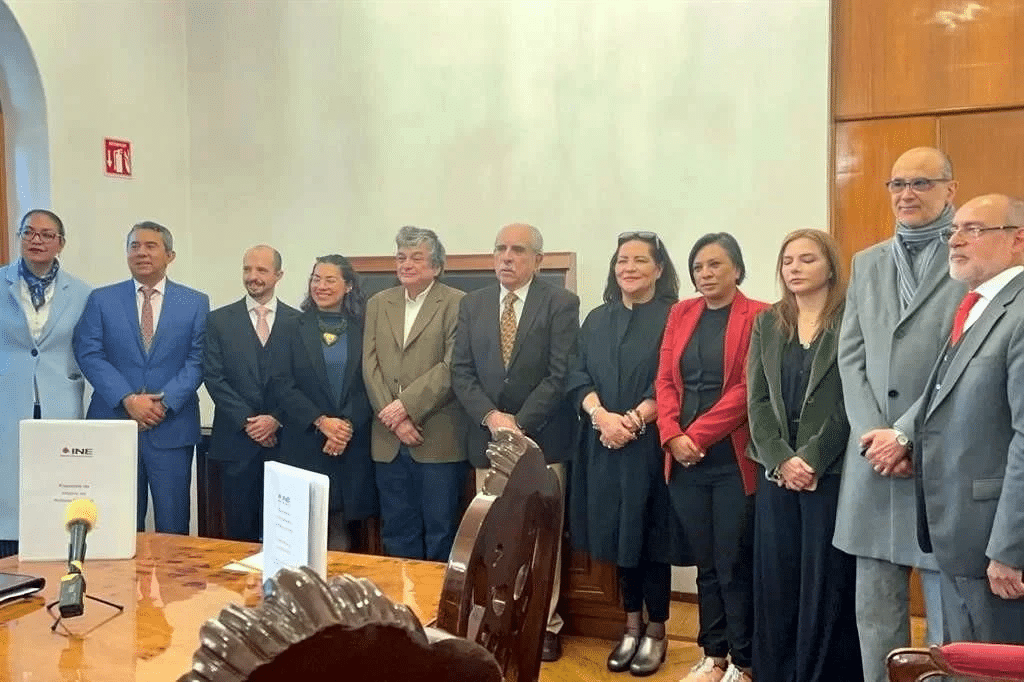 Pide el INE autonomía y fondos; se los niegan