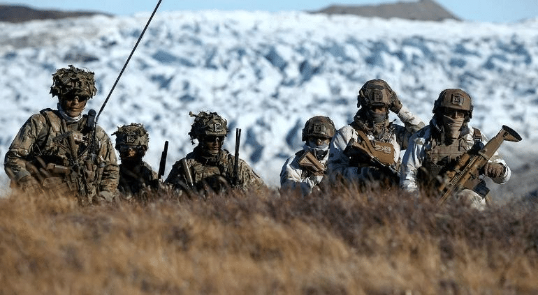 Llegan tropas de Dinamarca a Groenlandia