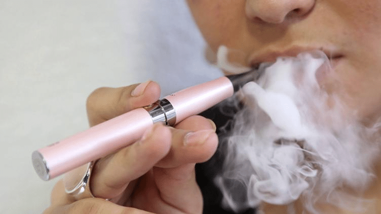 A partir de hoy, prohibirán venta de cigarros electrónicos