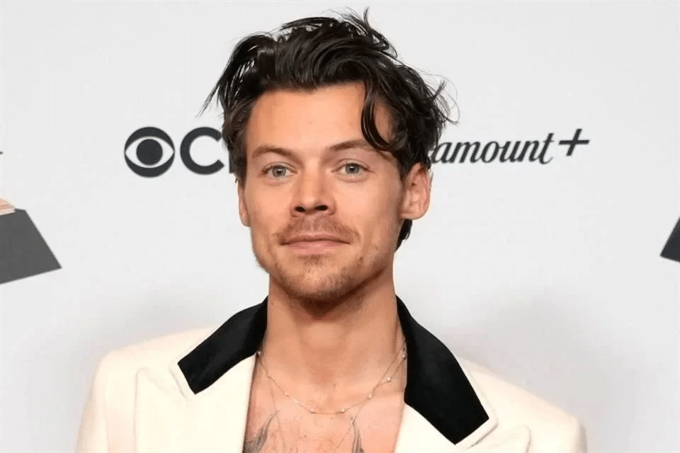 Regresa Harry Styles con disco inédito tras cuatro años