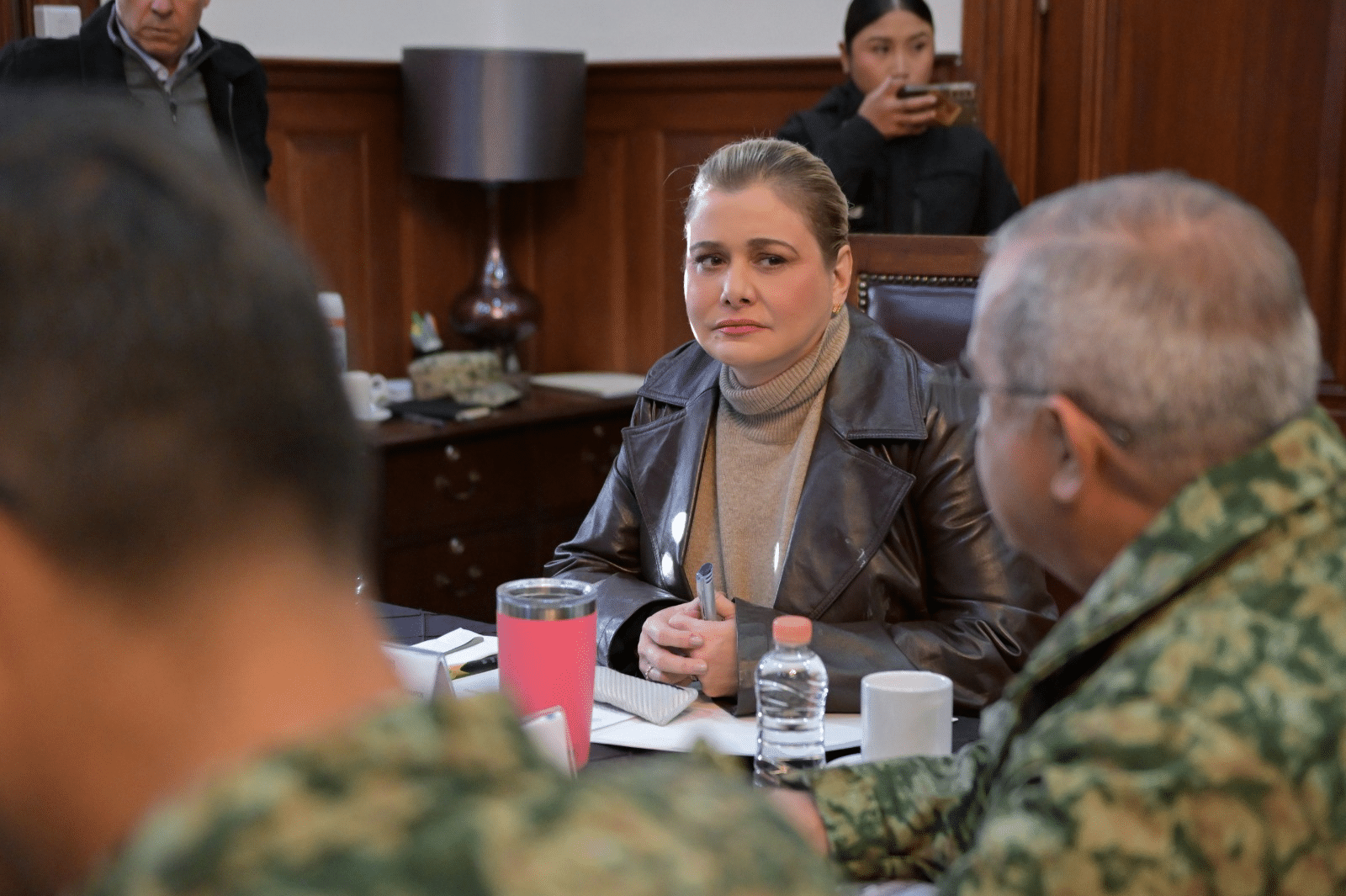 Maru Campos acuerda con Mesa de Seguridad mantener estrategias para continuar con la disminución de homicidios en la entidad