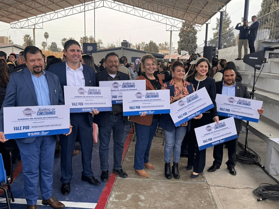 Agradece Norma Pavía a la gobernadora Maru Campos por apoyo a escuelas de San Francisco de Conchos