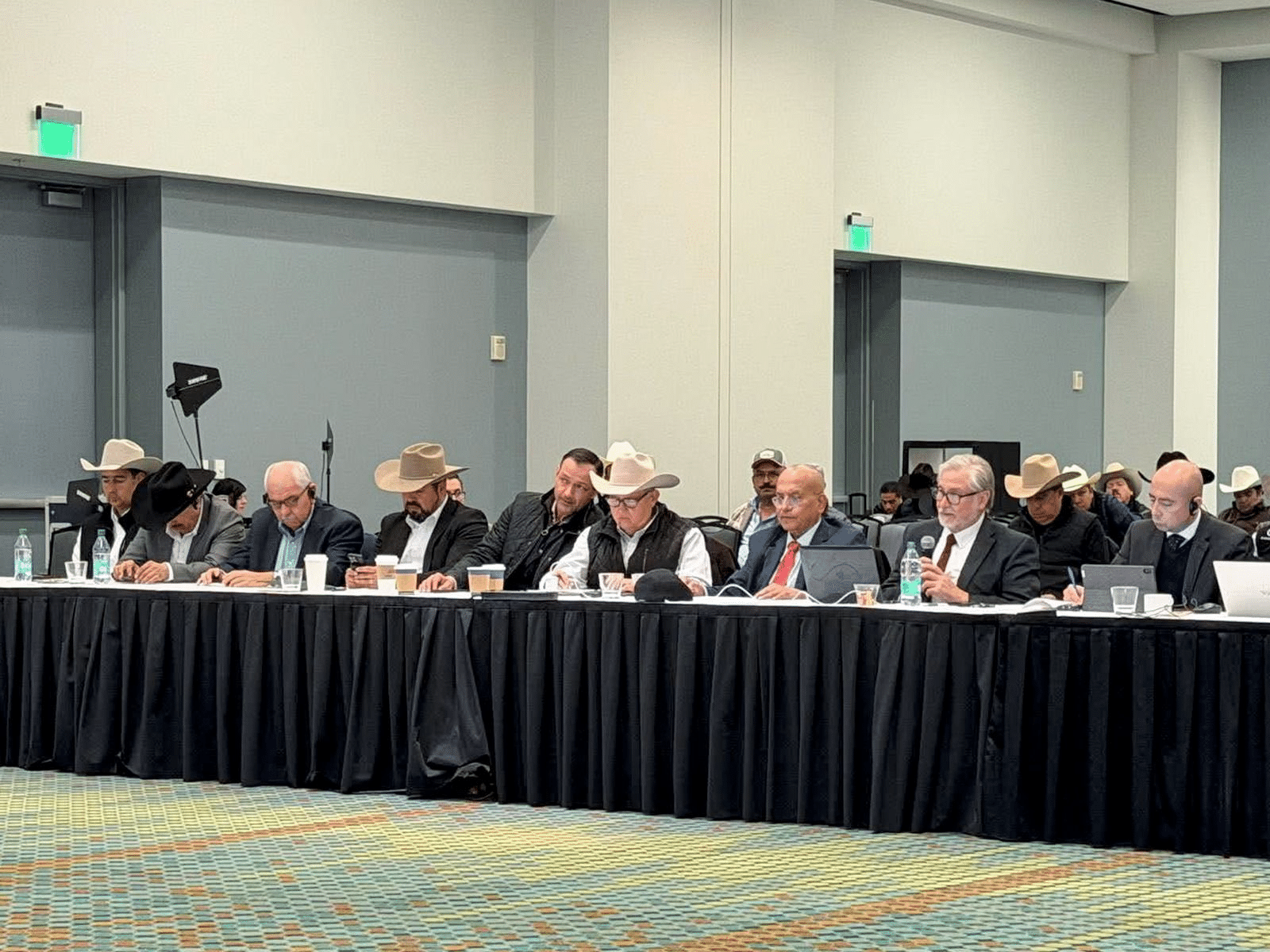 Chihuahua expone acciones contra el gusano barrenador durante reunión binacional en Tennessee