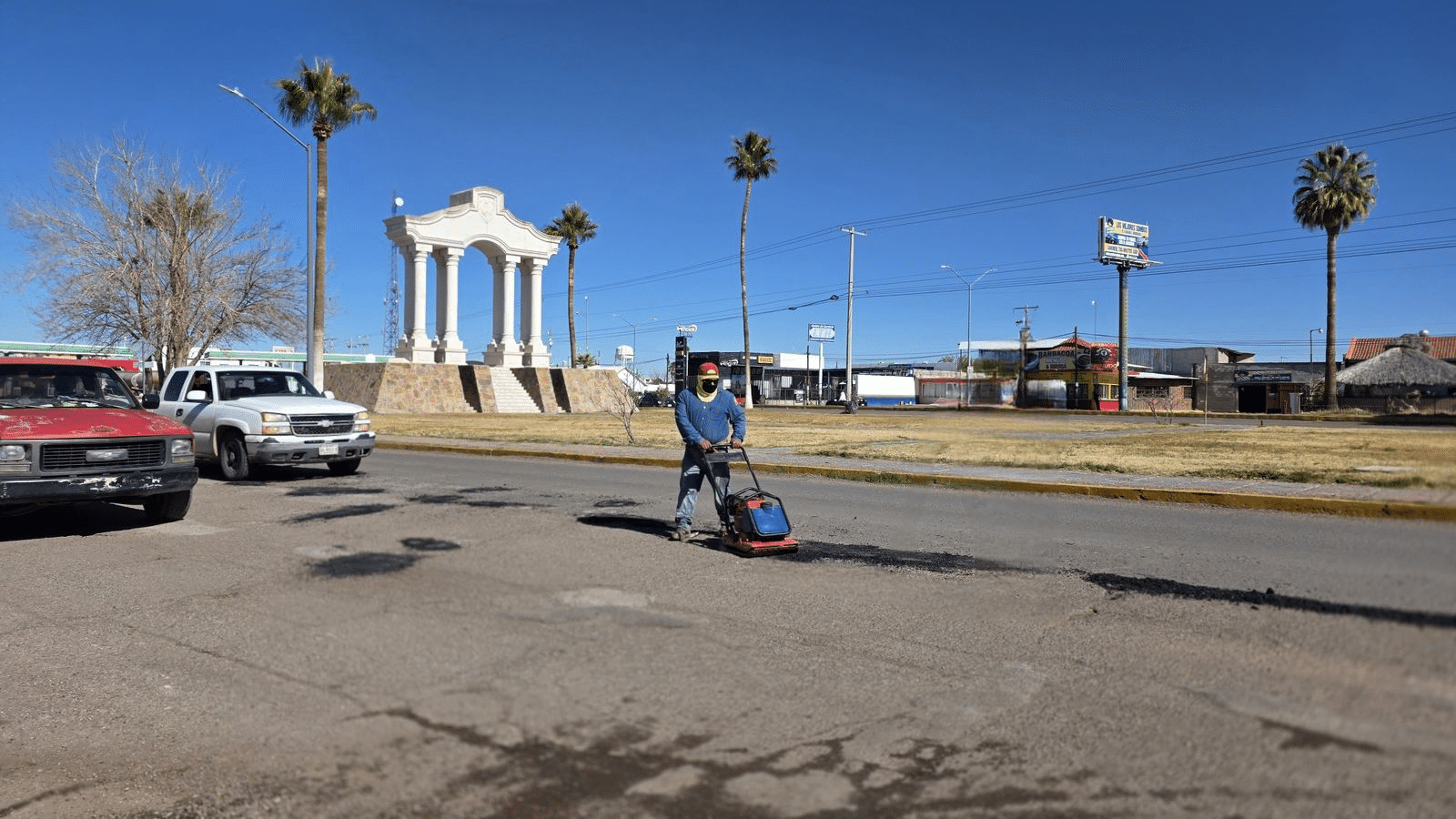 Programa “Tache a Cada Bache” continúa atendiendo distintos sectores y calles de Camargo