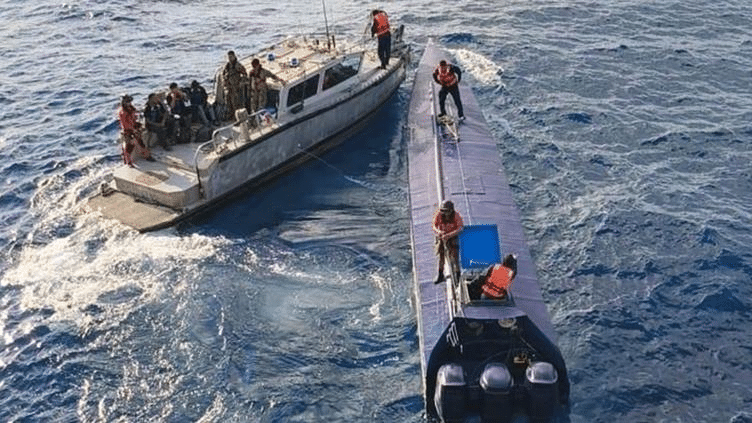 Con colaboración de EU, incautó México submarino con ‘coca’