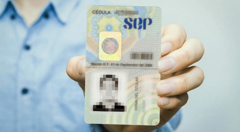 Oficial: Cédula profesional dejó de servir como identificación