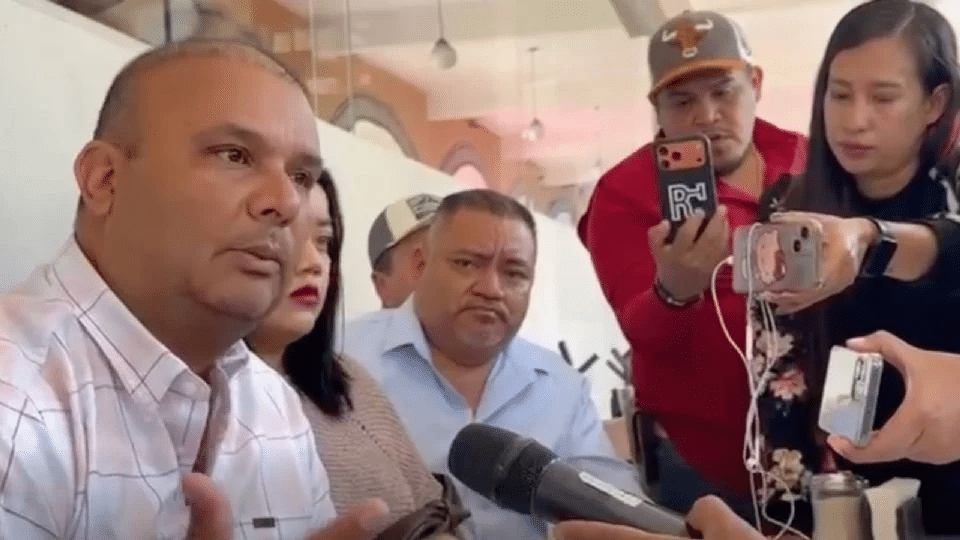 Alcalde de Veracruz señalado por Nahle por presuntos vínculos criminales deja MC y se suma a Morena