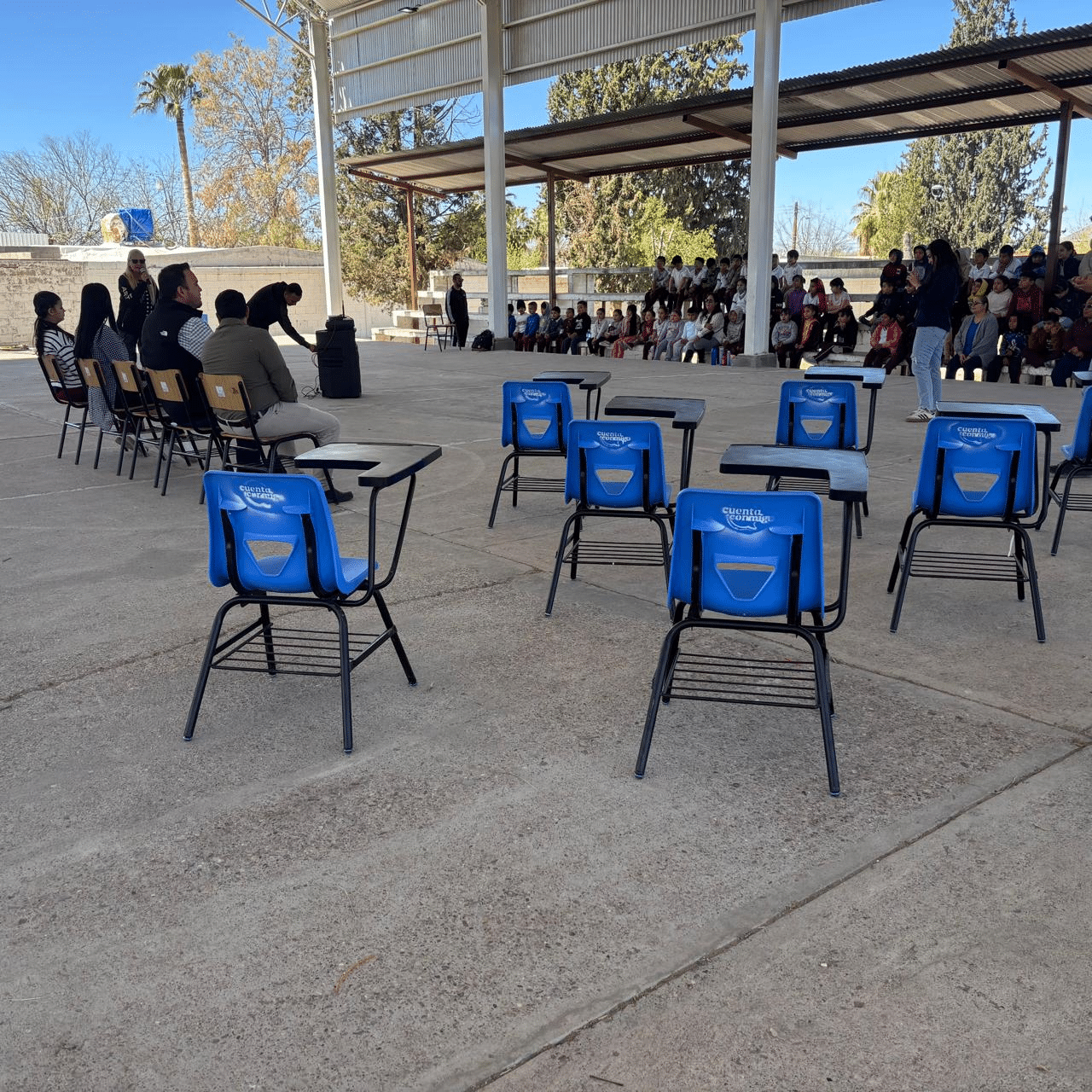 Con apoyo del Gobierno del Estado, entregan mobiliario escolar en primaria Netzahualcóyotl de Camargo