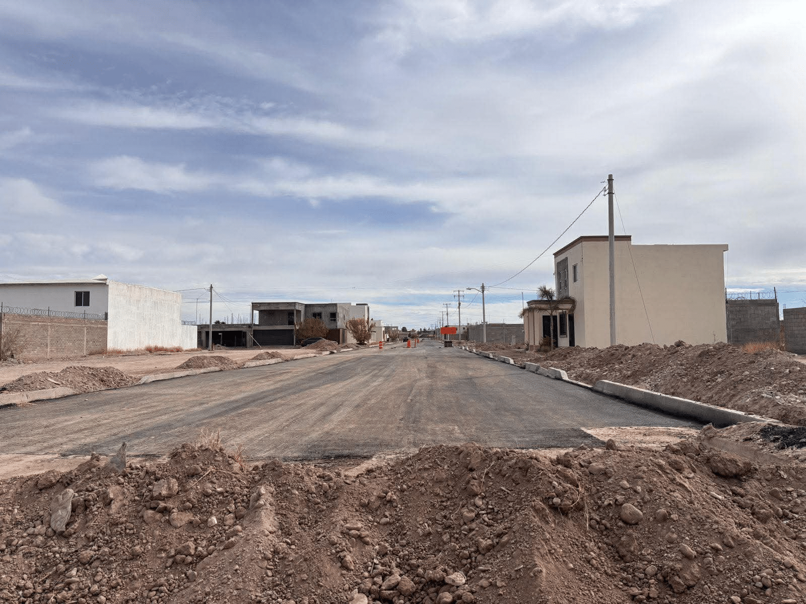 Apoyo estatal al permitiría destinar recursos a rehabilitación de calles en Camargo: Aldana