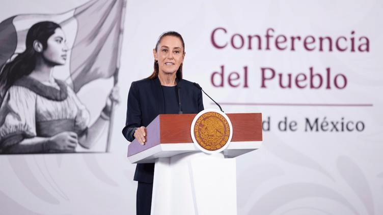 Sheinbaum anuncia contratación de 14 mil médicos especialistas