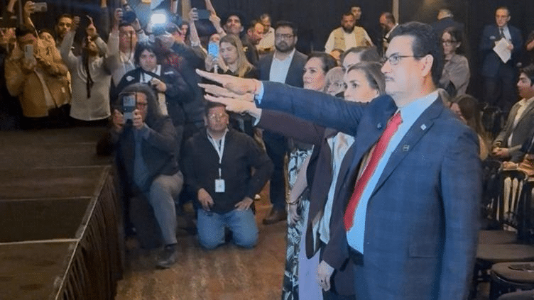 Toma protesta Francisco Muñoz como presidente del CIRT