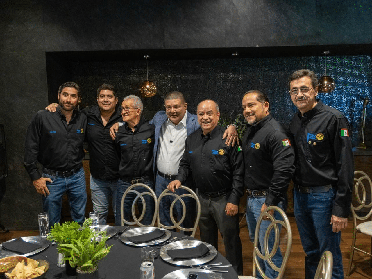 Jáuregui fortalece diálogo con sociedad civil; presenta avances de Fiscalía ante rotarios